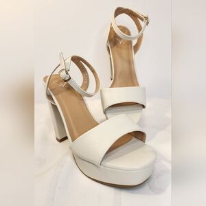 Windsor Jane-1 Cream Platform Block Heel Sandals Size 8.5